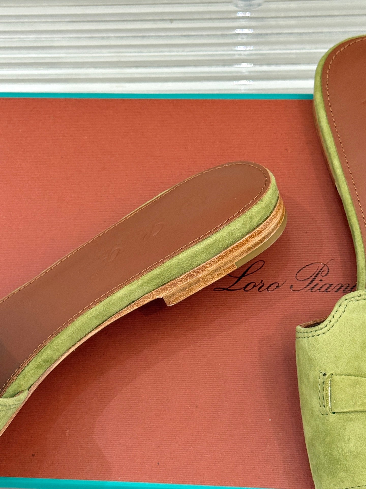 FLAT SANDALS IN MOSS YELLOW SUEDE AND LAMBSKIN - 35