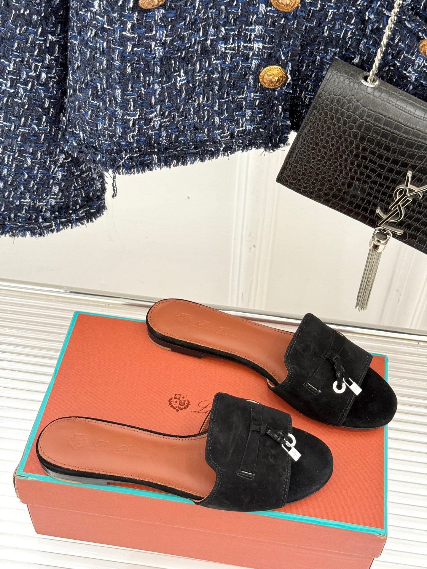 FLAT SANDALS IN BLACK SUEDE AND LAMBSKIN - 35