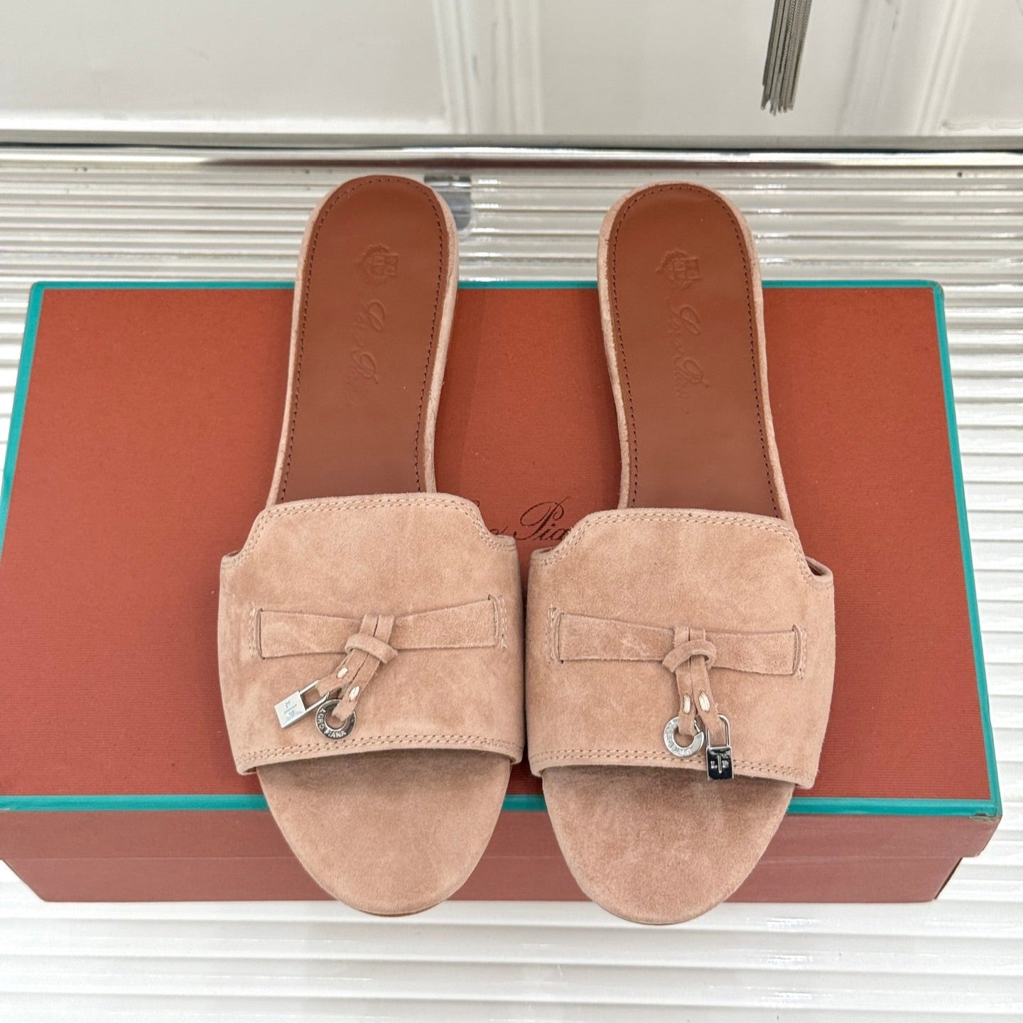 FLAT SANDALS IN LIP PINK SUEDE AND LAMBSKIN - 35