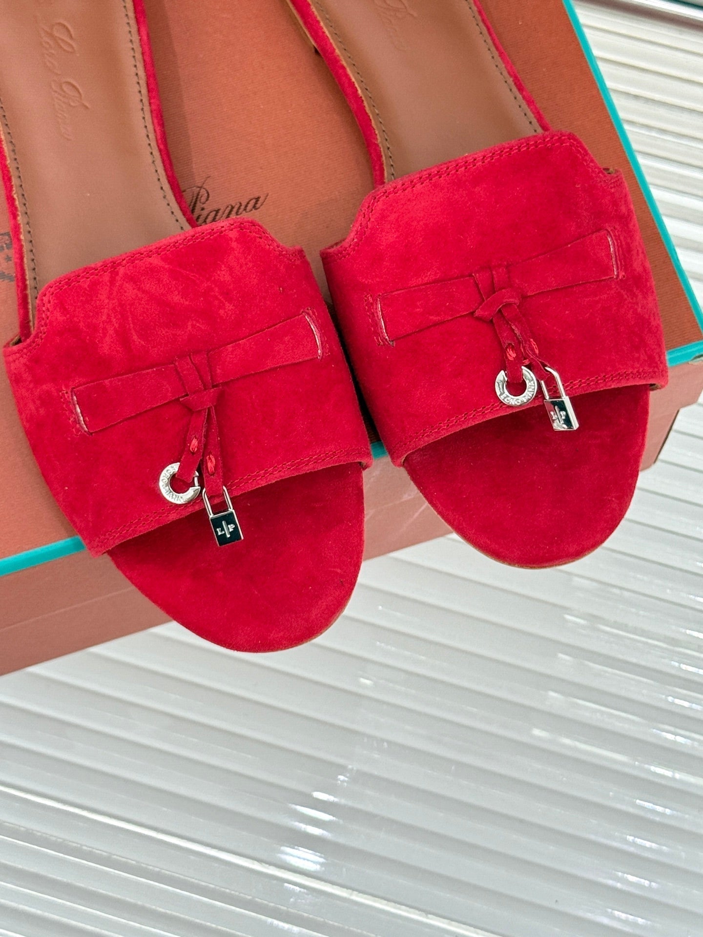 FLAT SANDALS IN RED SUEDE AND LAMBSKIN - 35