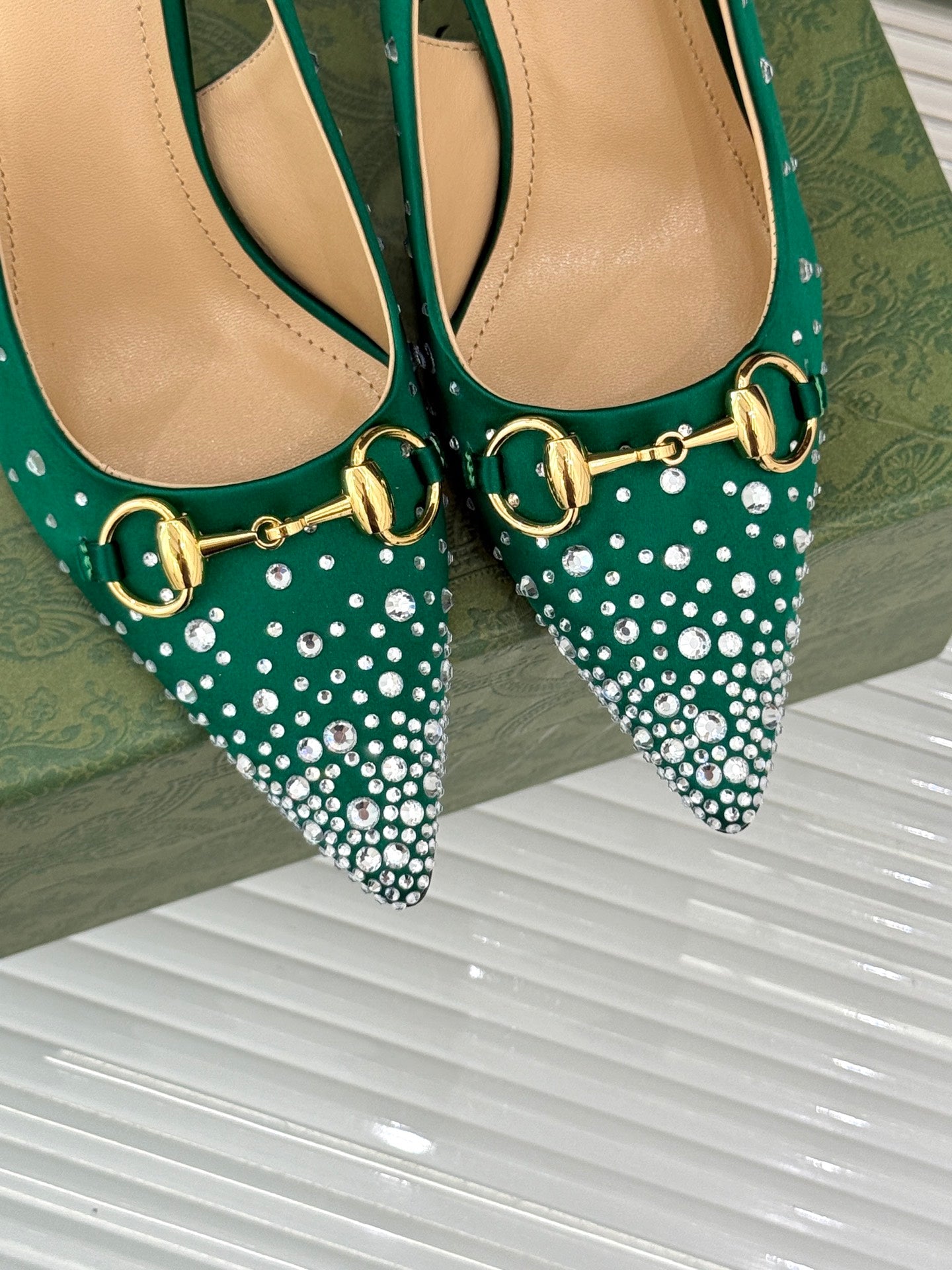 HIGH SLINGBACK 8.5 CM IN GREEN FABRIC WITH RHINESTONE EMBELLISHMENTS - 35