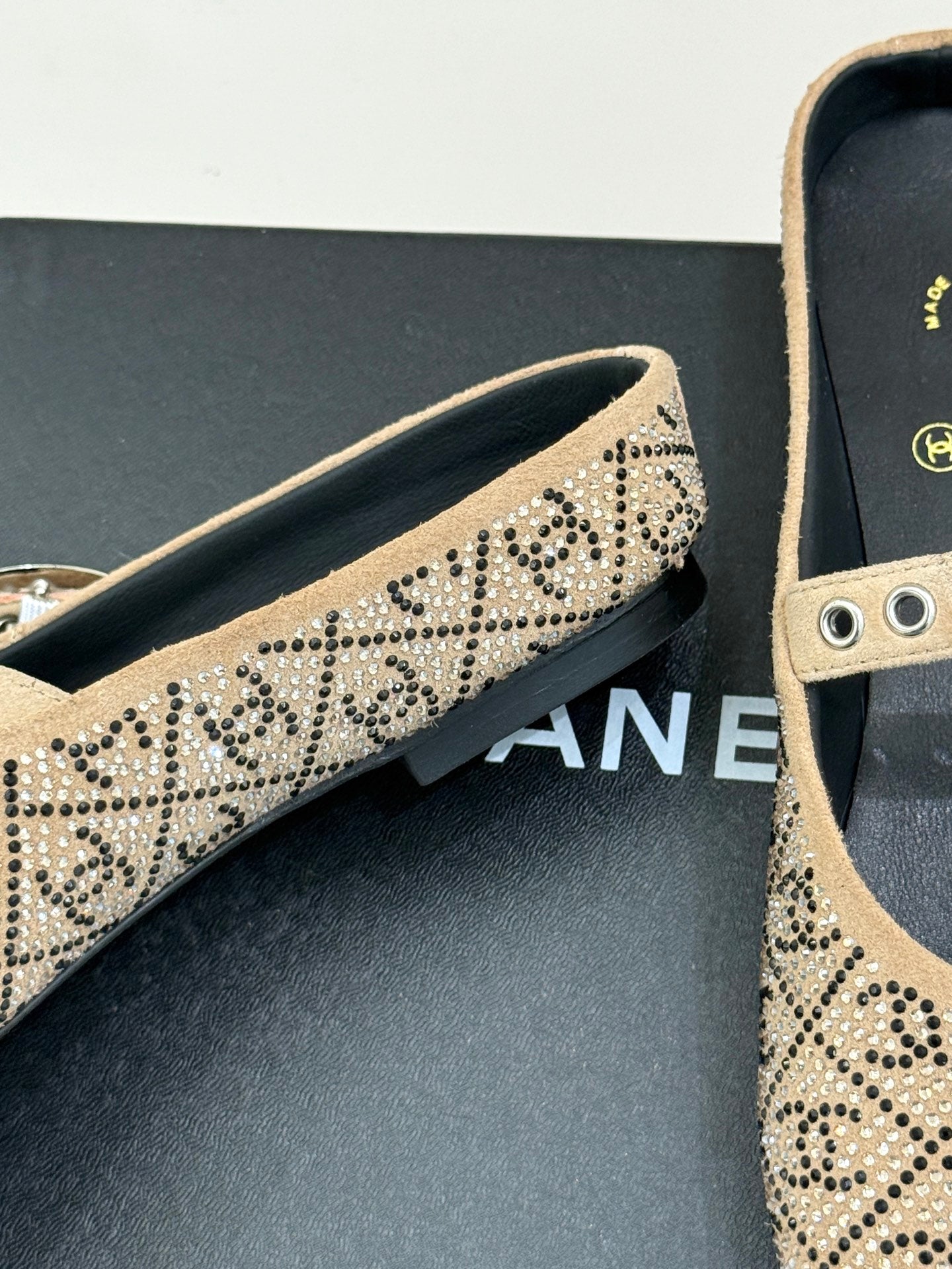 CC FLAT MULES 25SS IN BEIGE EMBELLISHED WITH RHINESTONES - 35