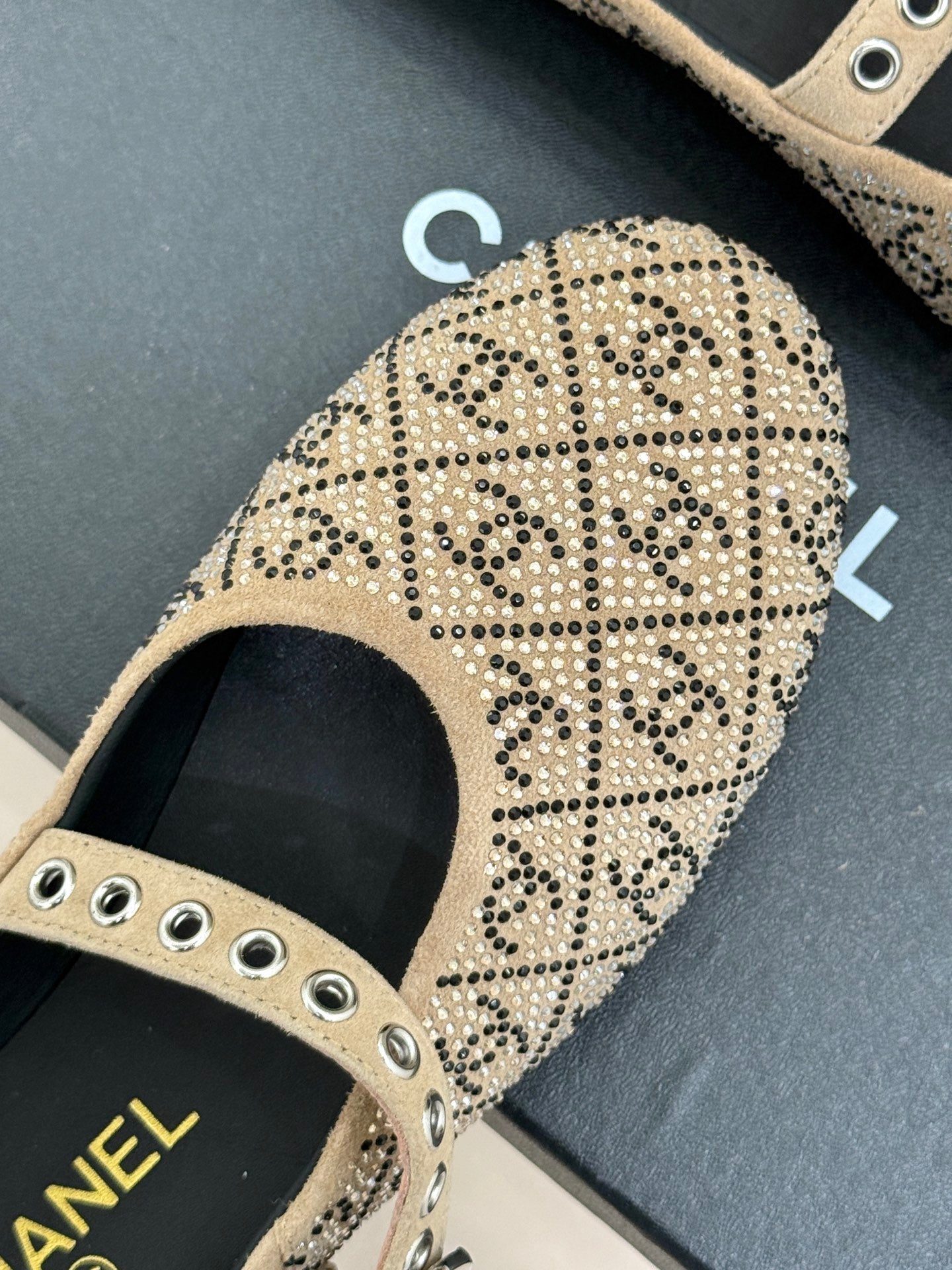 CC FLAT MULES 25SS IN BEIGE EMBELLISHED WITH RHINESTONES - 35