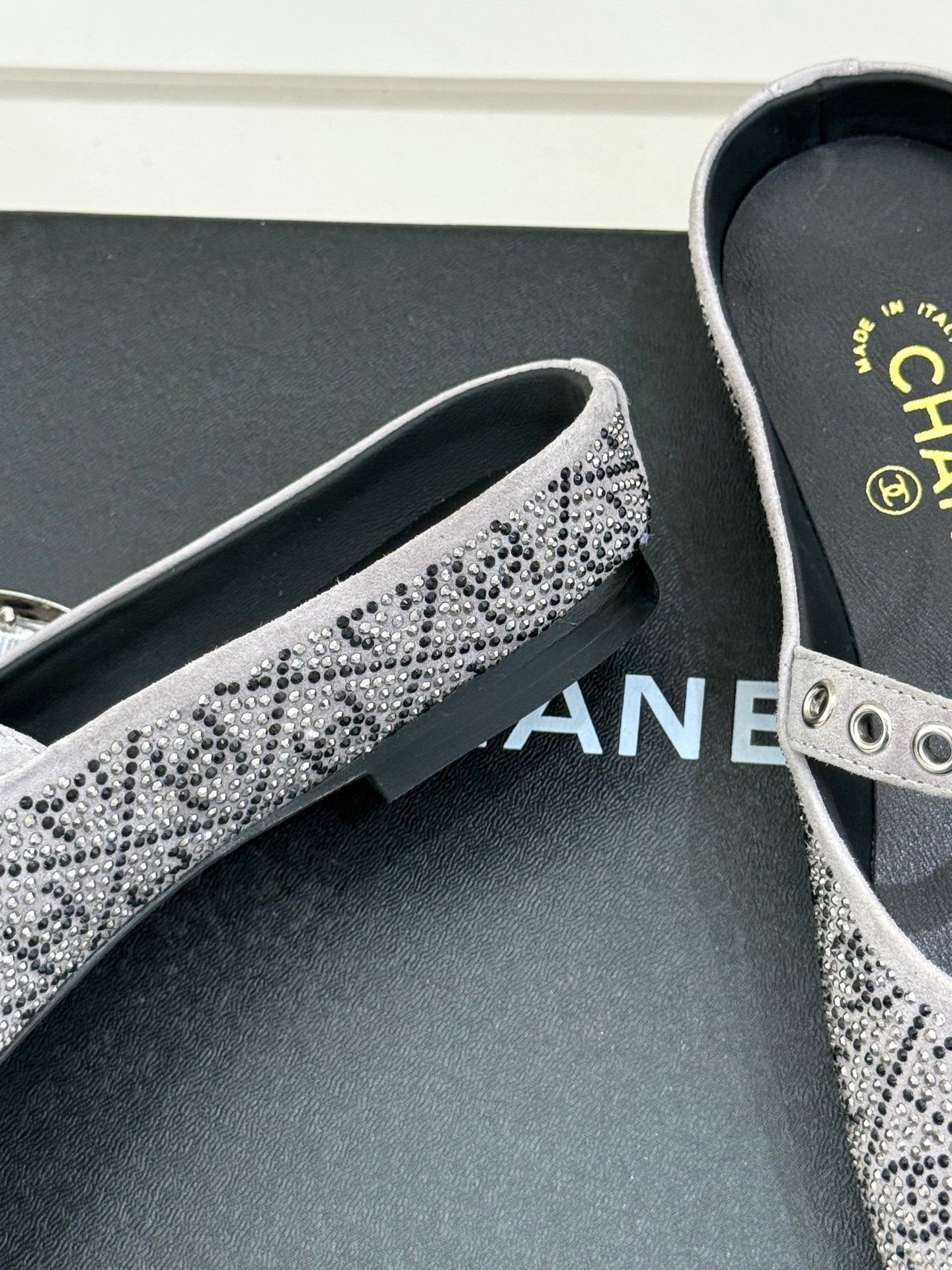 CC FLAT MULES 25SS IN GREY EMBELLISHED WITH RHINESTONES - 35