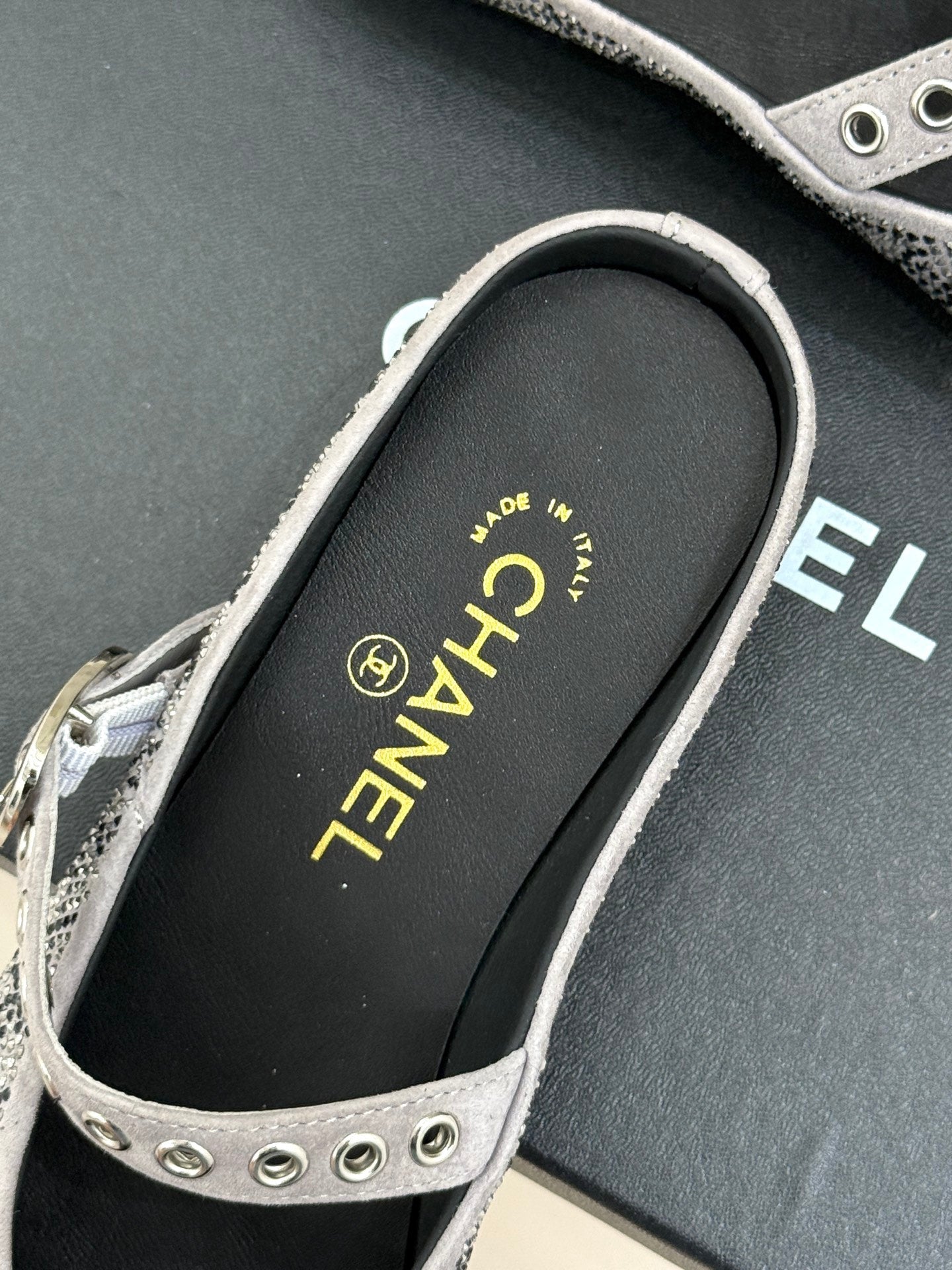 CC FLAT MULES 25SS IN GREY EMBELLISHED WITH RHINESTONES - 35