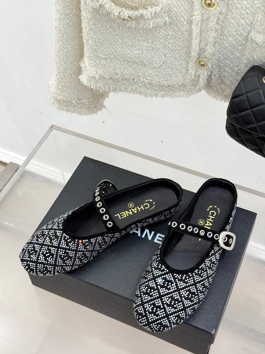 CC FLAT MULES 25SS IN BLACK EMBELLISHED WITH RHINESTONES - 35