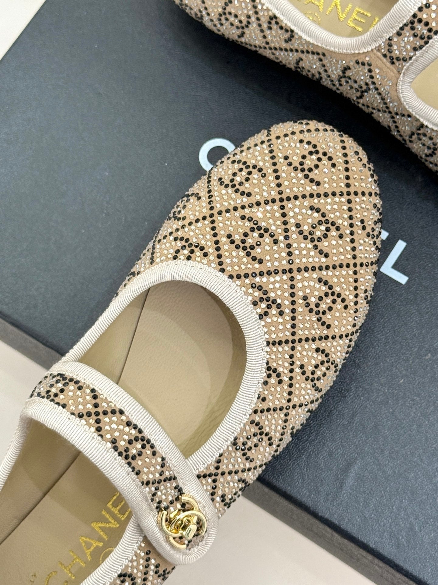 CC FLAT MARY JANE 25SS IN BEIGE EMBELLISHED WITH RHINESTONES - 35