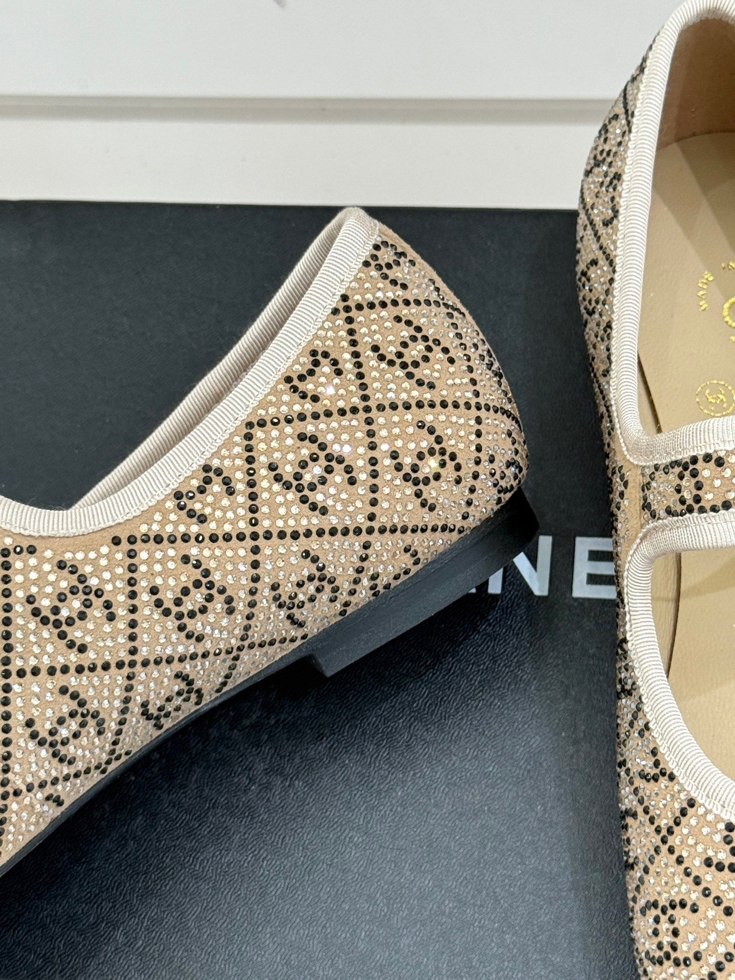 CC FLAT MARY JANE 25SS IN BEIGE EMBELLISHED WITH RHINESTONES - 35