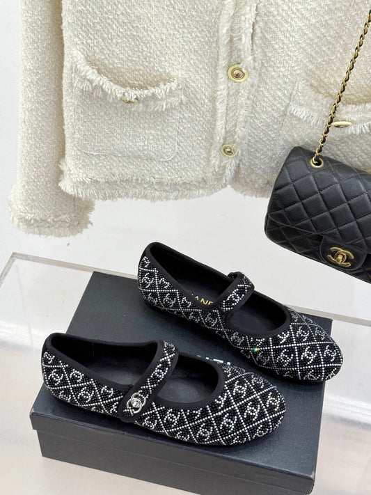 CC FLAT MARY JANE 25SS IN BLACK EMBELLISHED WITH RHINESTONES - 35