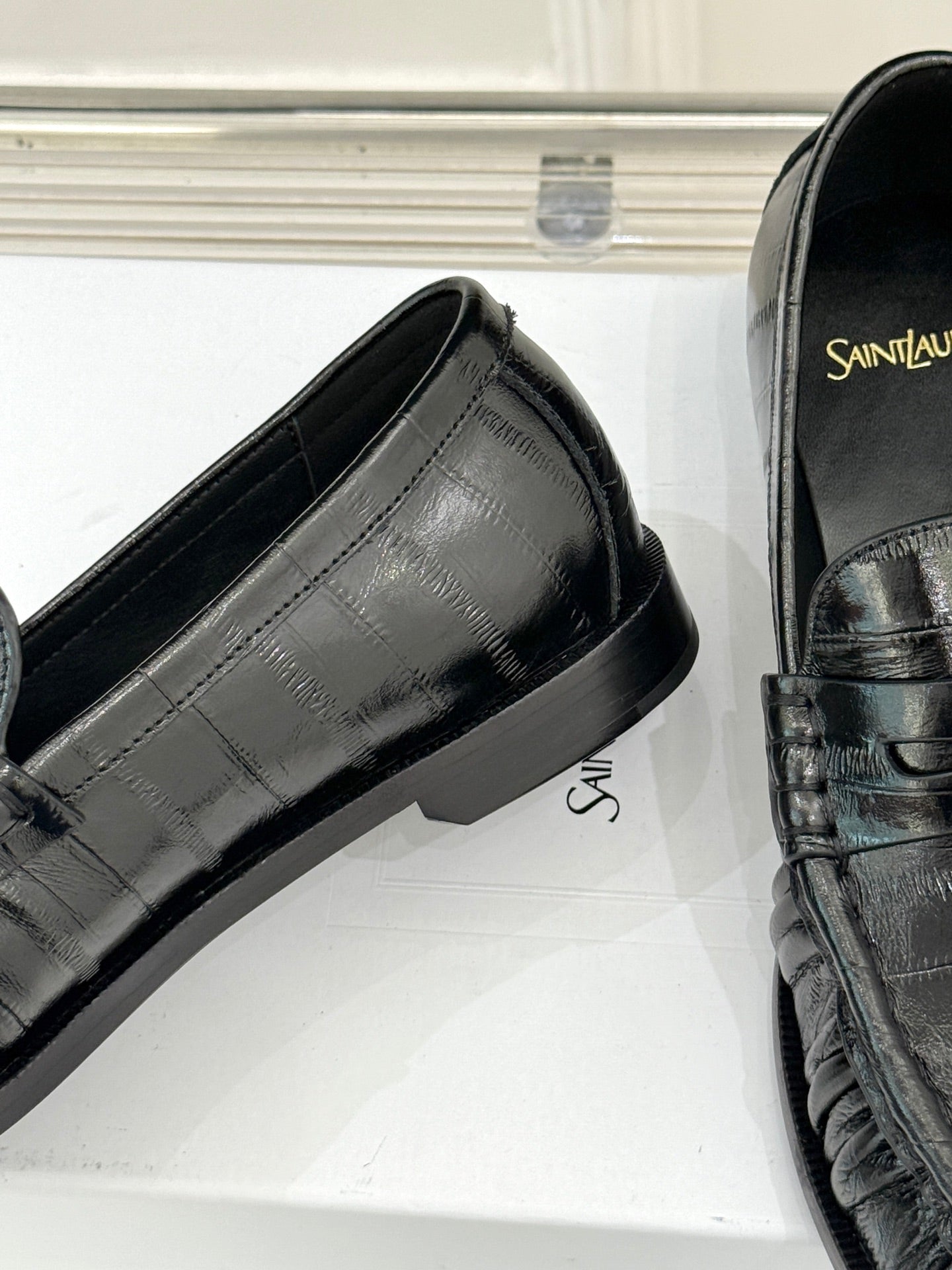 YSL 25S LOAFERS IN BLACK EMBOSSED LAMBSKIN - 35