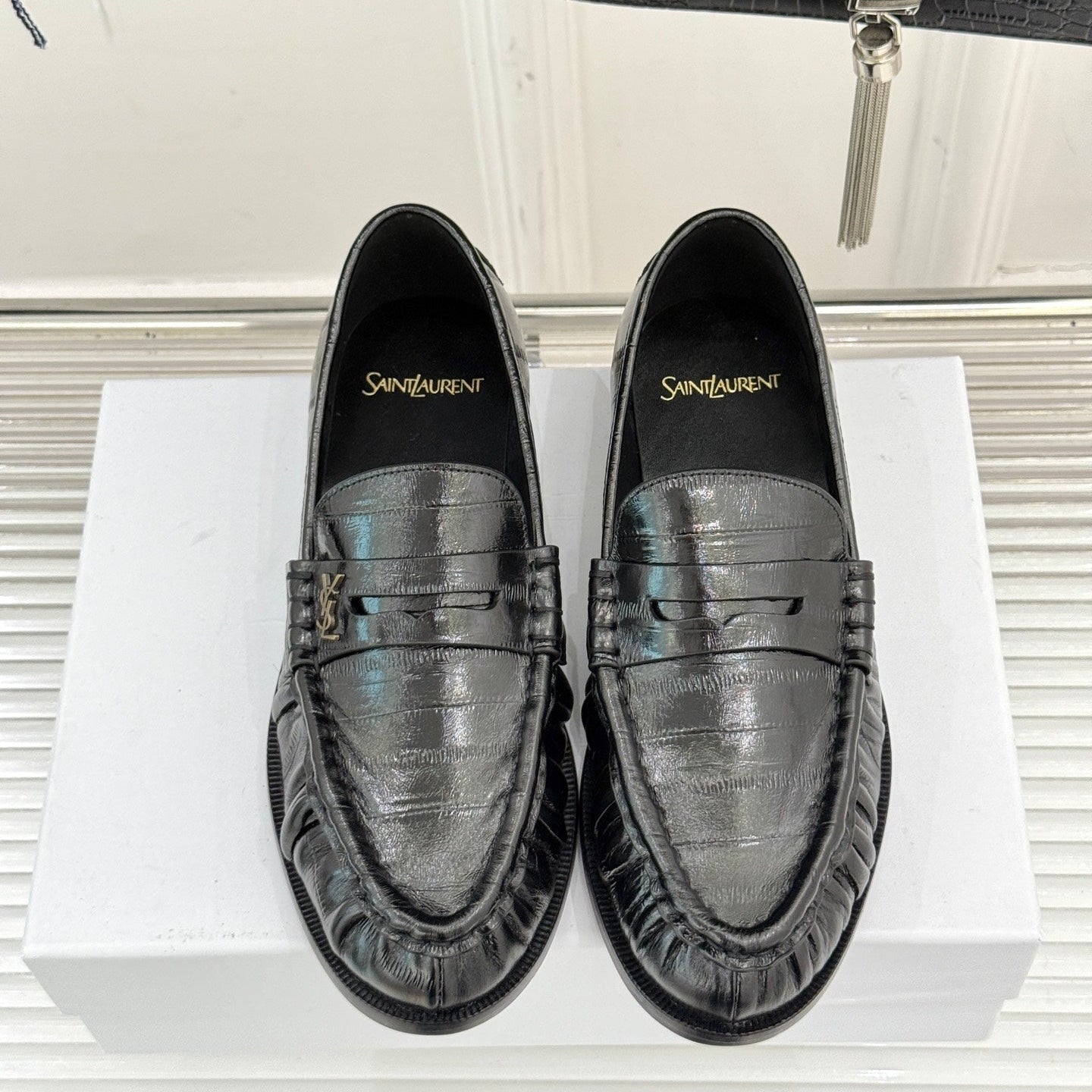 YSL 25S LOAFERS IN BLACK EMBOSSED LAMBSKIN - 35
