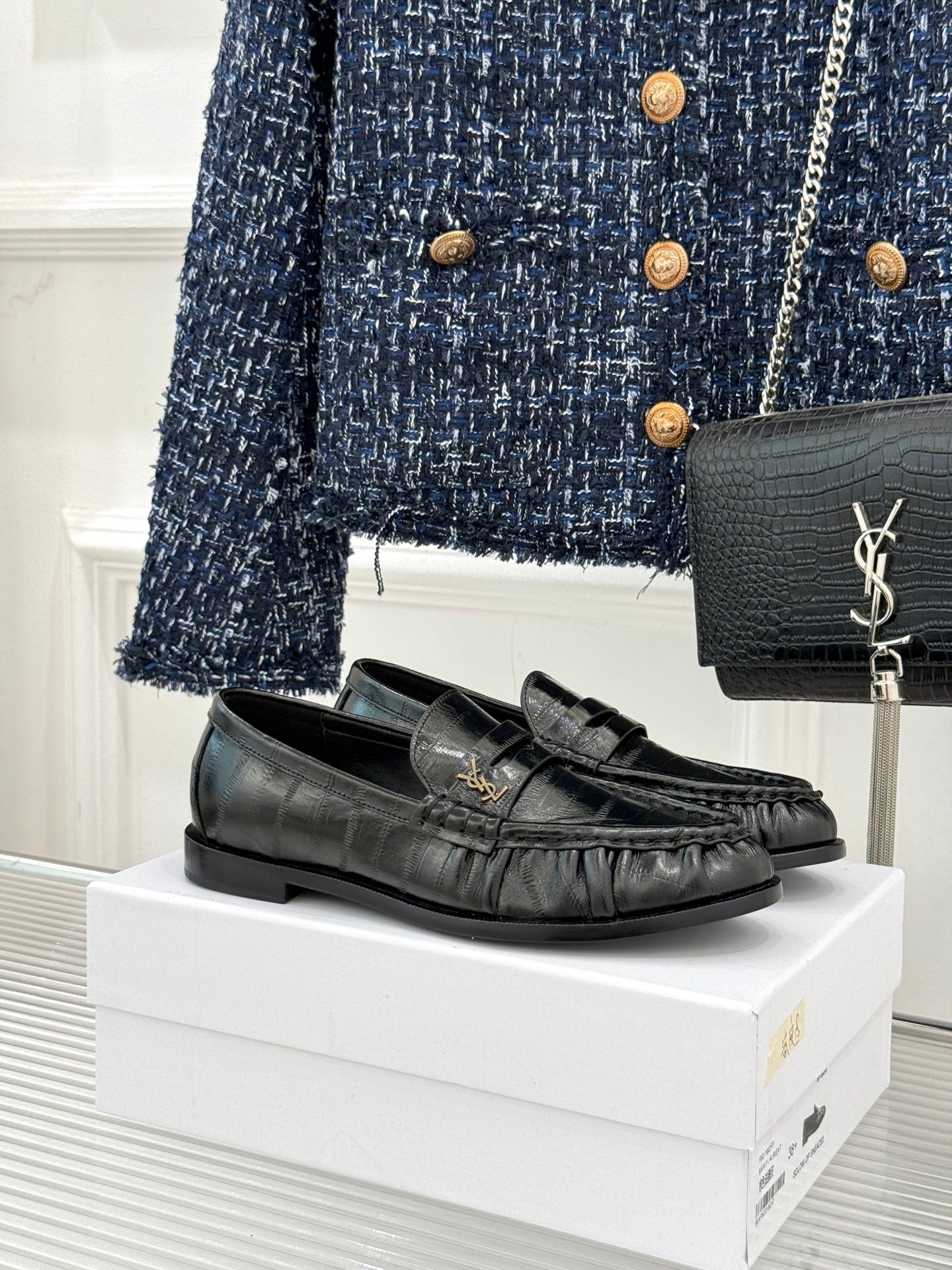 YSL 25S LOAFERS IN BLACK EMBOSSED LAMBSKIN - 35
