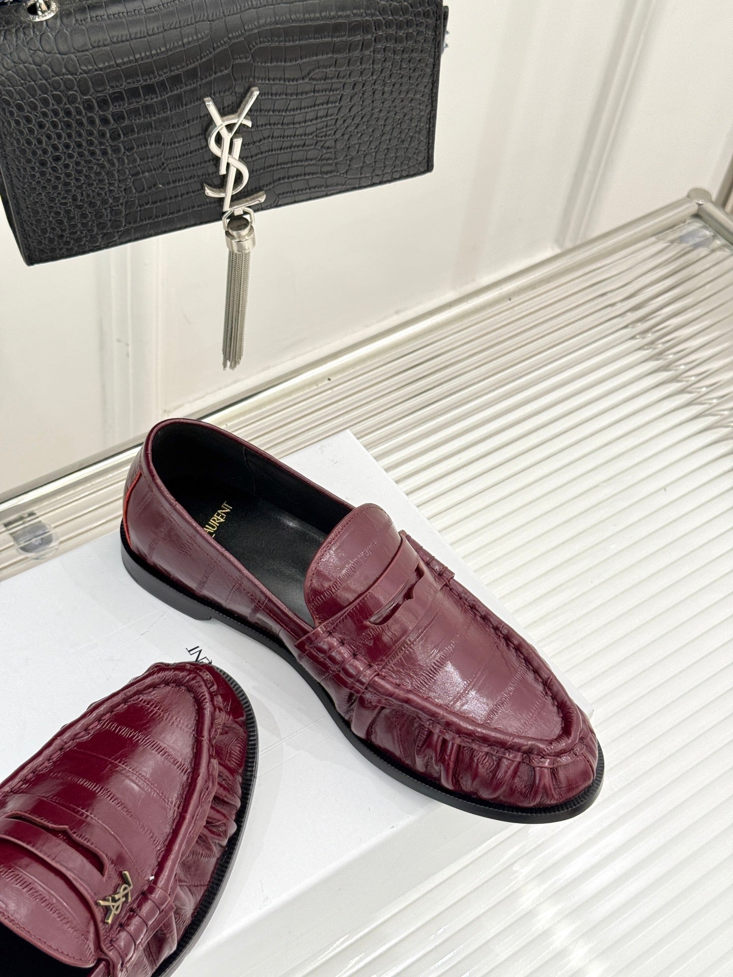 YSL 25S LOAFERS IN DARK RED EMBOSSED LAMBSKIN - 35