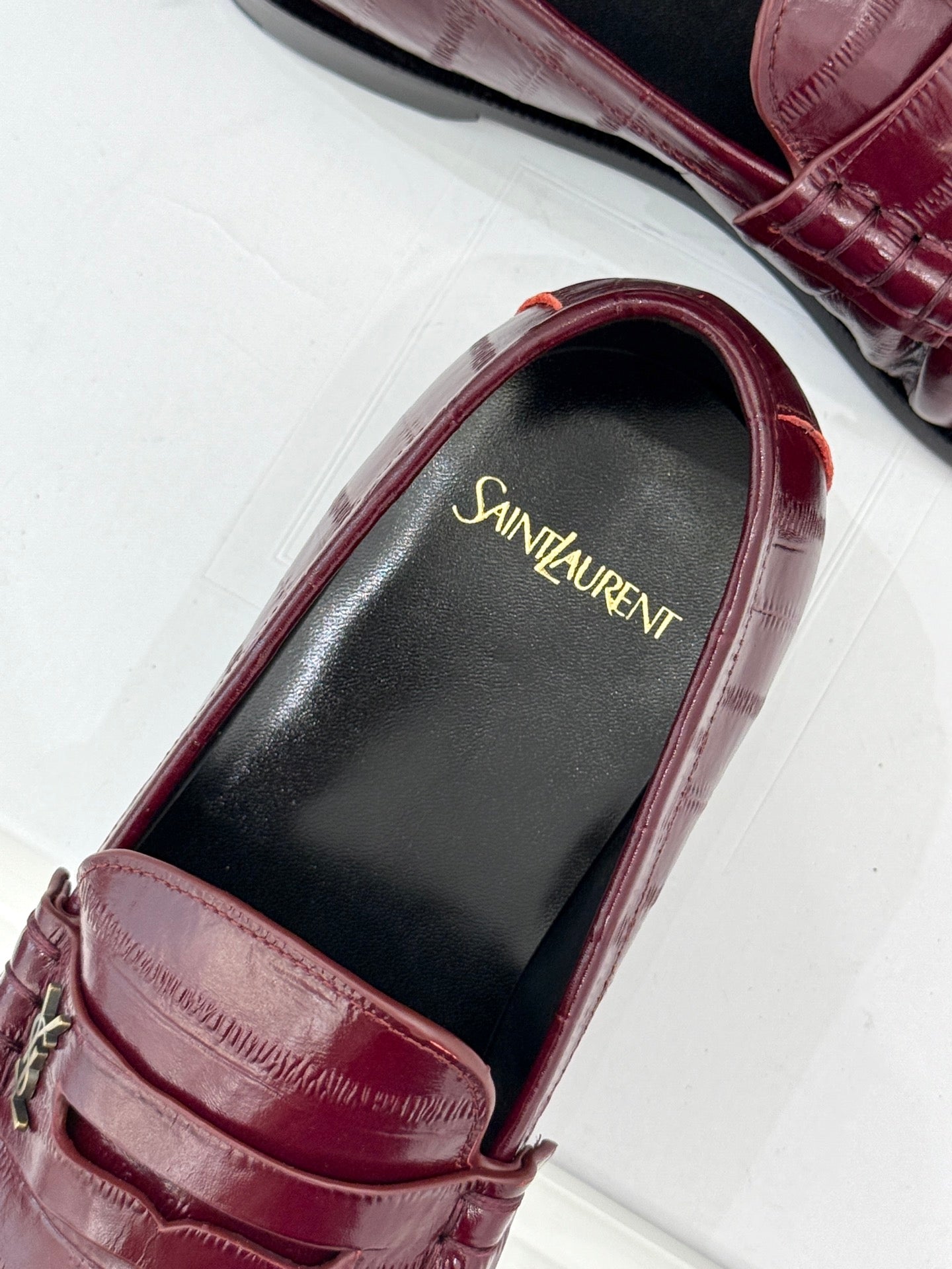 YSL 25S LOAFERS IN DARK RED EMBOSSED LAMBSKIN - 35