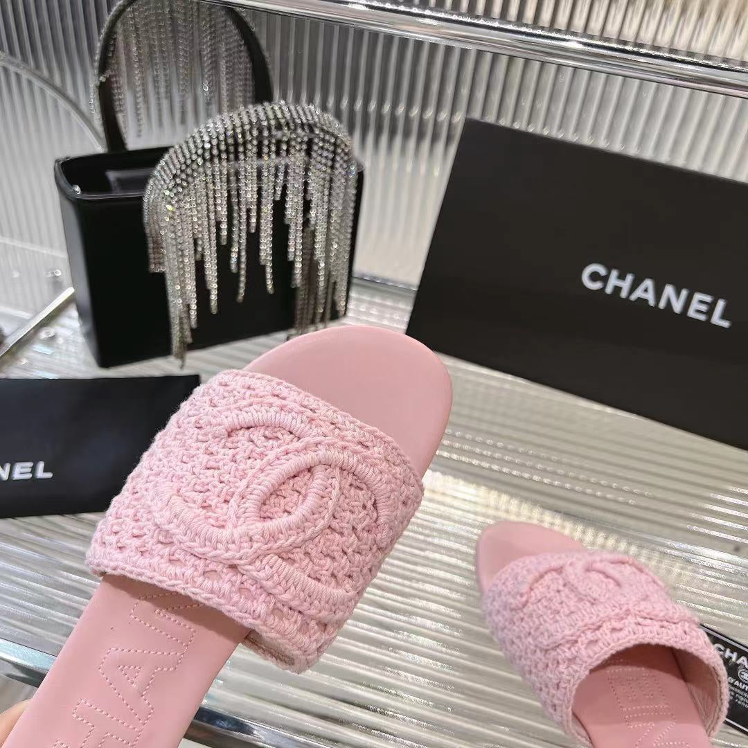 SLIPPERS LIGHT PINK SHEEPSKIN - 35