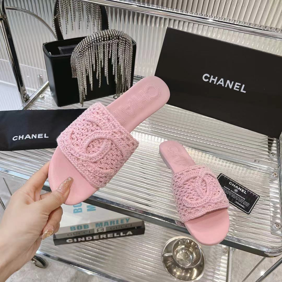 SLIPPERS LIGHT PINK SHEEPSKIN - 35