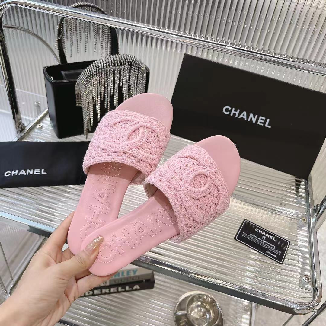 SLIPPERS LIGHT PINK SHEEPSKIN - 35
