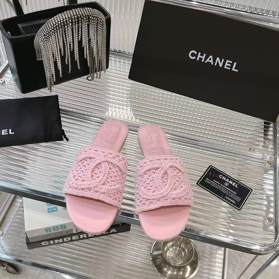 SLIPPERS LIGHT PINK SHEEPSKIN - 35