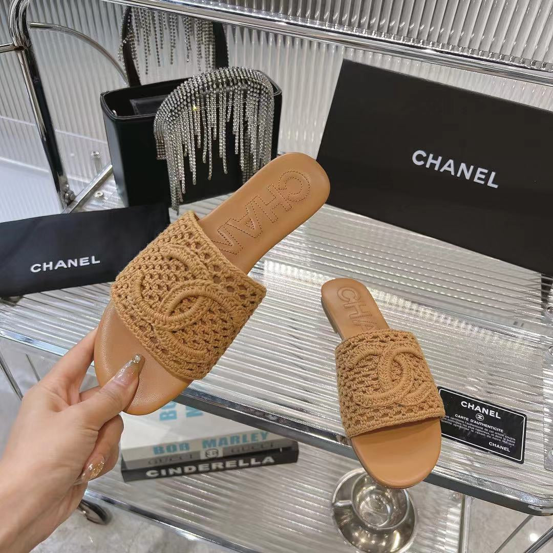 SLIPPERS CARAMEL BROWN SHEEPSKIN - 35