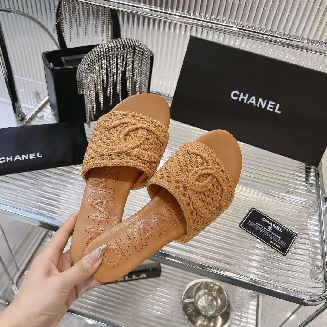 SLIPPERS CARAMEL BROWN SHEEPSKIN - 35