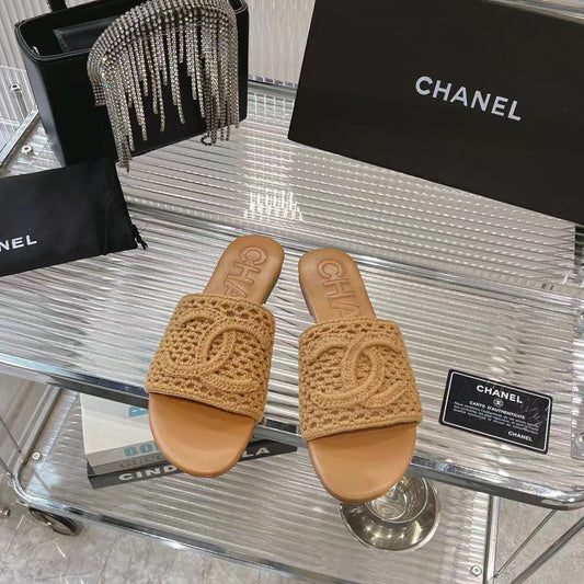 SLIPPERS CARAMEL BROWN SHEEPSKIN - 35