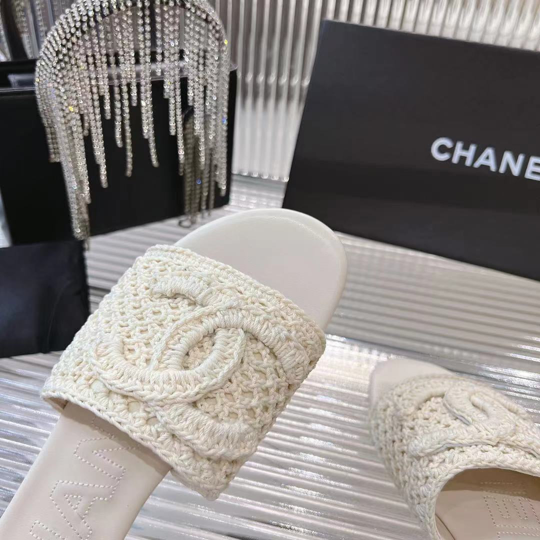 SLIPPERS WHITE SHEEPSKIN - 35