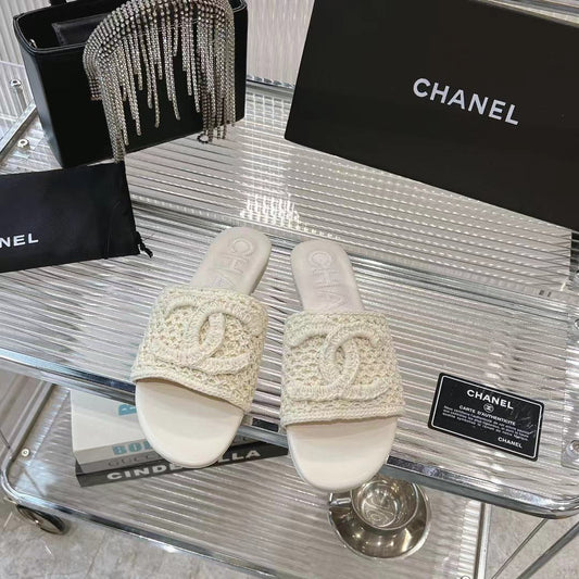 SLIPPERS WHITE SHEEPSKIN - 35