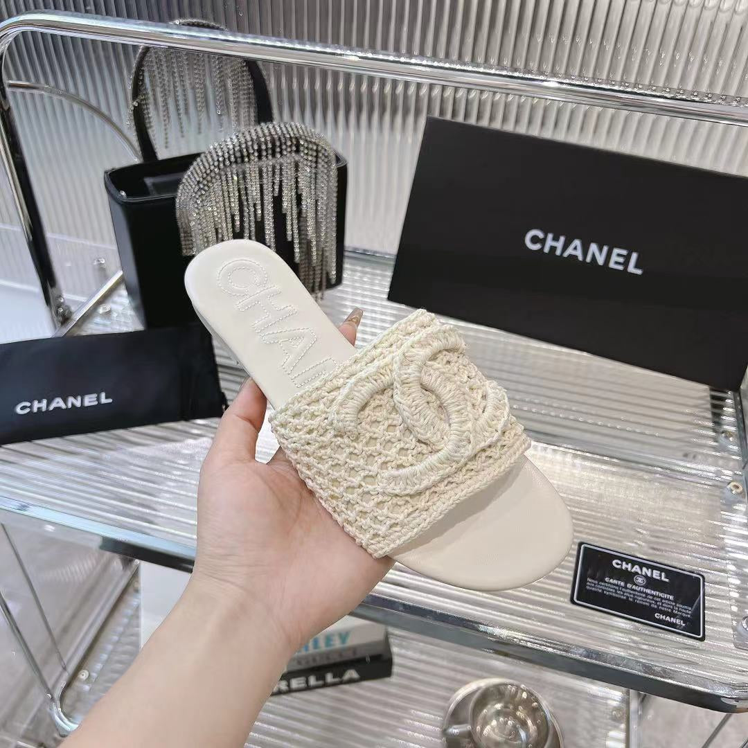 SLIPPERS WHITE SHEEPSKIN - 35