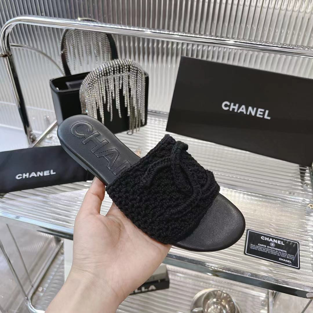 SLIPPERS BLACK SHEEPSKIN - 35