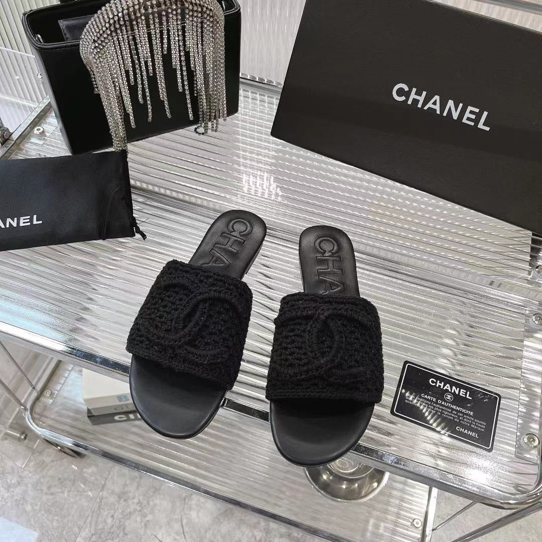 SLIPPERS BLACK SHEEPSKIN - 35