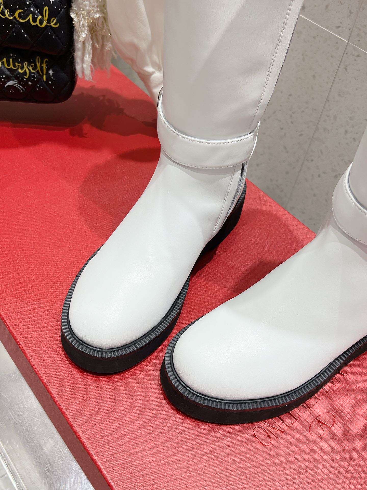 VALENTINO 25S KNEE-HIGH BOOTS IN WHITE CALFSKIN STYLE 9 - 35