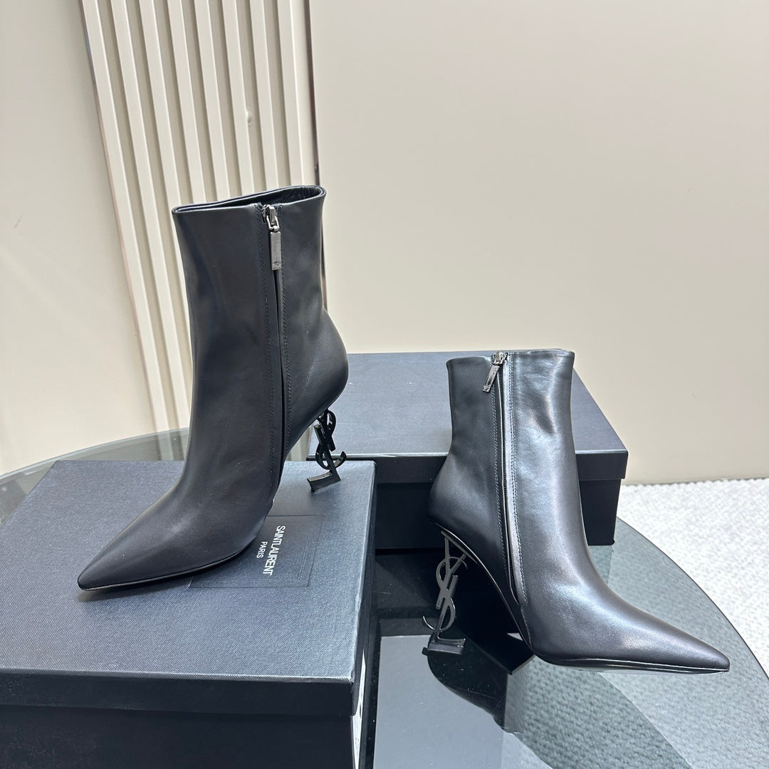 SL OPYUM HEELED BOOT BLACK CALFSKIN - 35