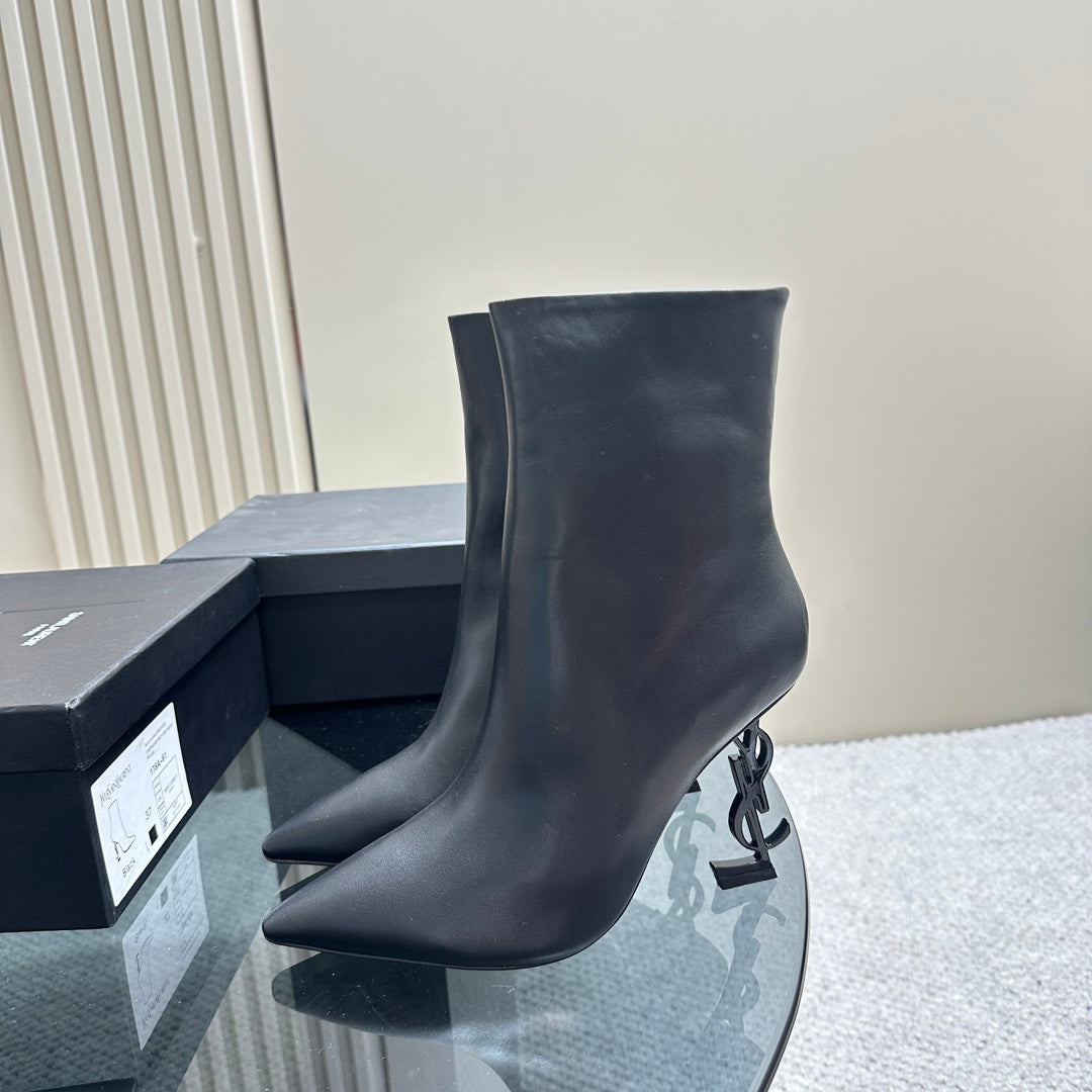 SL OPYUM HEELED BOOT BLACK CALFSKIN - 35
