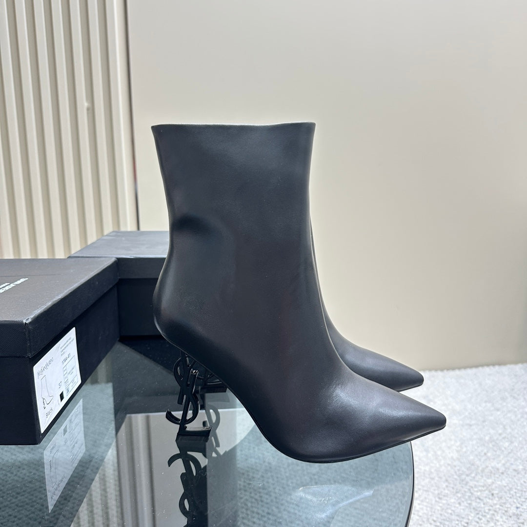 SL OPYUM HEELED BOOT BLACK CALFSKIN - 35