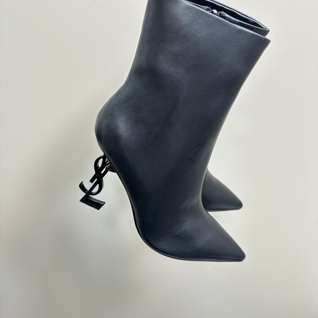 SL OPYUM HEELED BOOT BLACK CALFSKIN - 35
