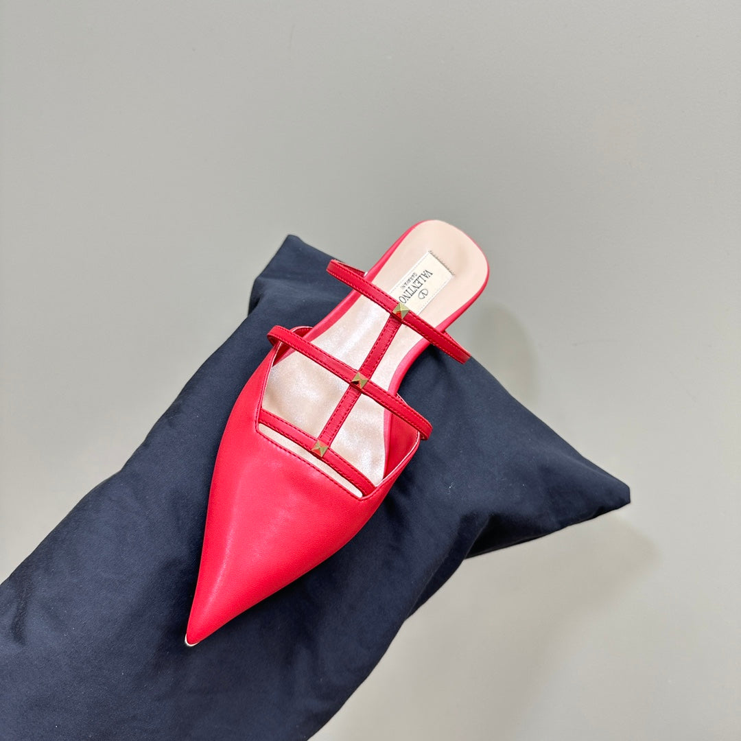 ROCKSTUD WISPY CHERRY RED CALFSKIN MULE 20MM - 35