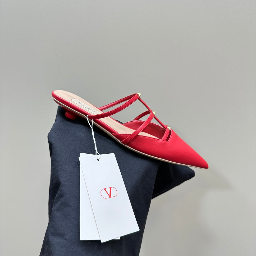 ROCKSTUD WISPY CHERRY RED CALFSKIN MULE 20MM - 35