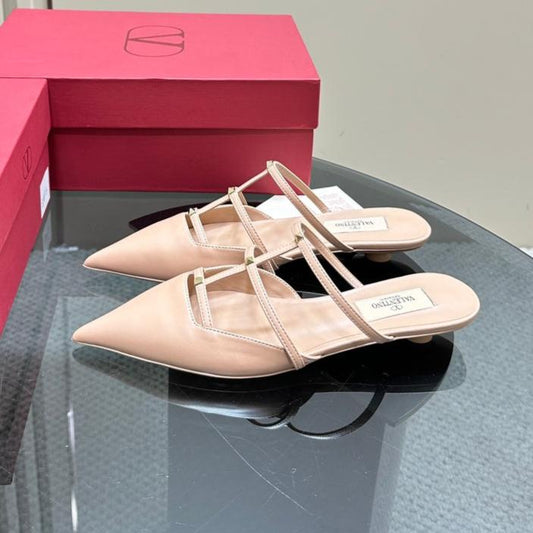 ROCKSTUD WISPY NUDE TAN CALFSKIN MULE 20MM - 35