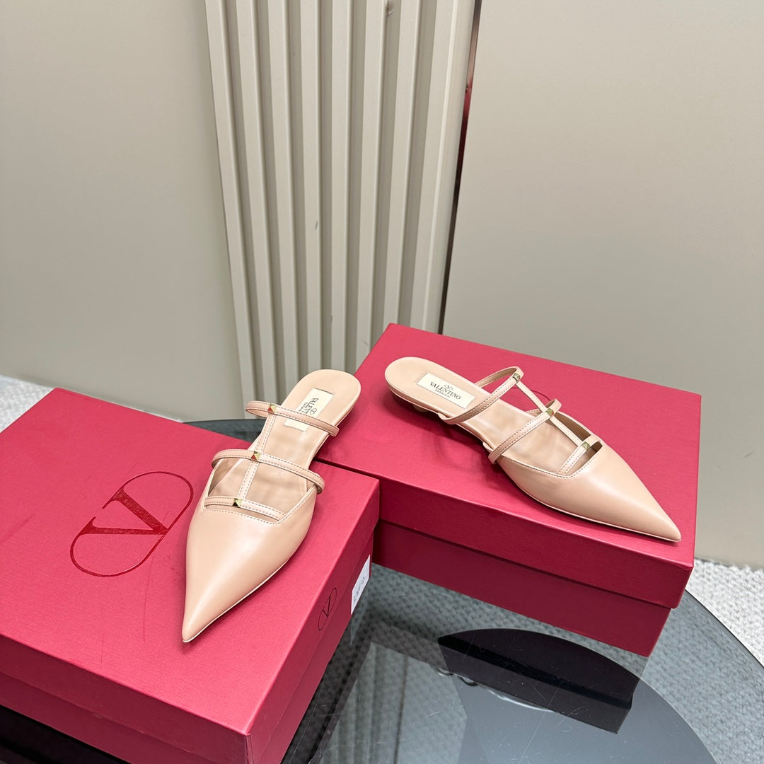 ROCKSTUD WISPY NUDE TAN CALFSKIN MULE 20MM - 35