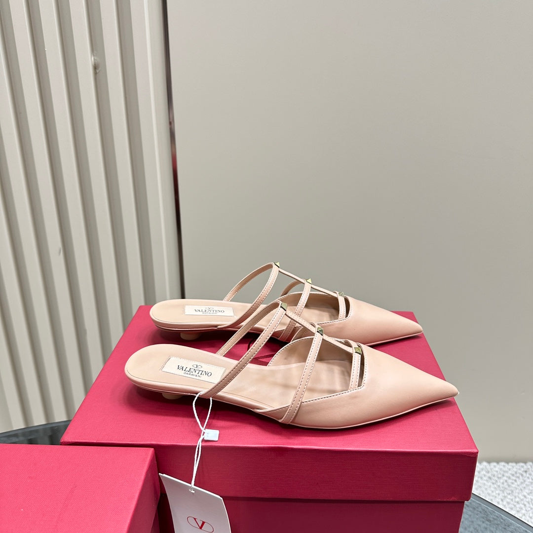 ROCKSTUD WISPY NUDE TAN CALFSKIN MULE 20MM - 35