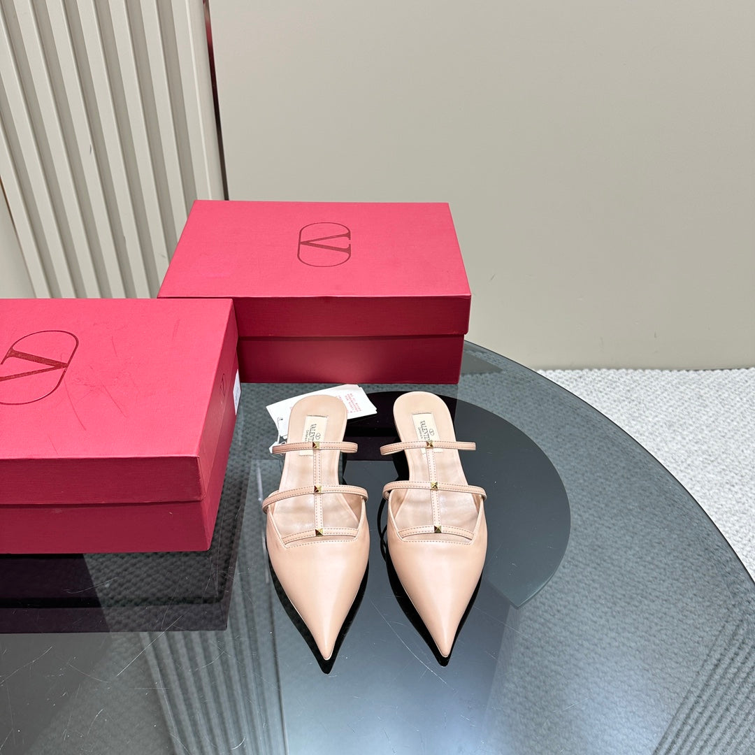 ROCKSTUD WISPY NUDE TAN CALFSKIN MULE 20MM - 35
