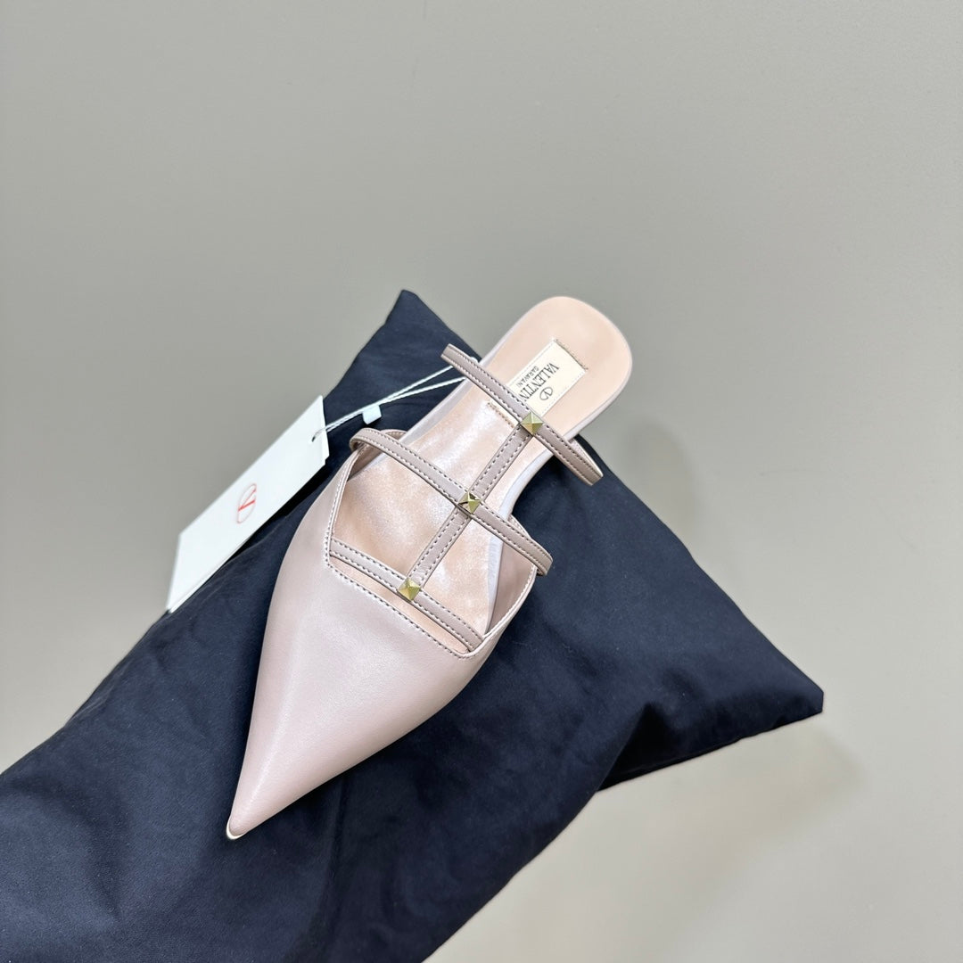ROCKSTUD WISPY SOFT PINK CALFSKIN MULE 20MM - 35