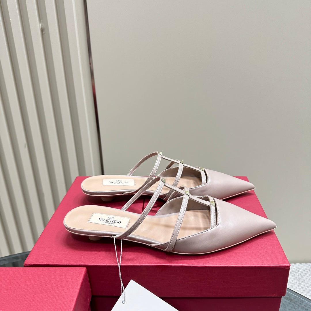 ROCKSTUD WISPY SOFT PINK CALFSKIN MULE 20MM - 35