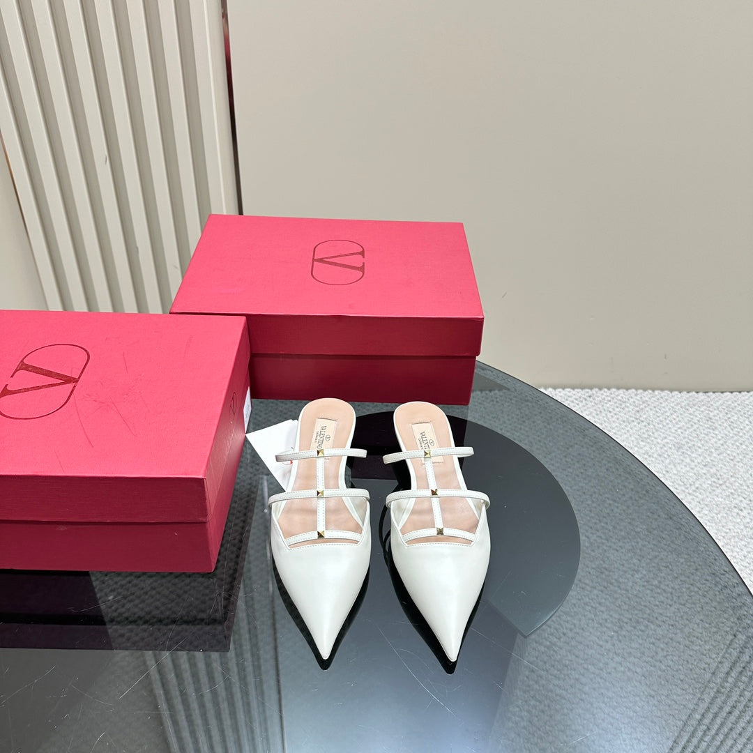 ROCKSTUD WISPY WHITE CALFSKIN MULE 20MM - 35