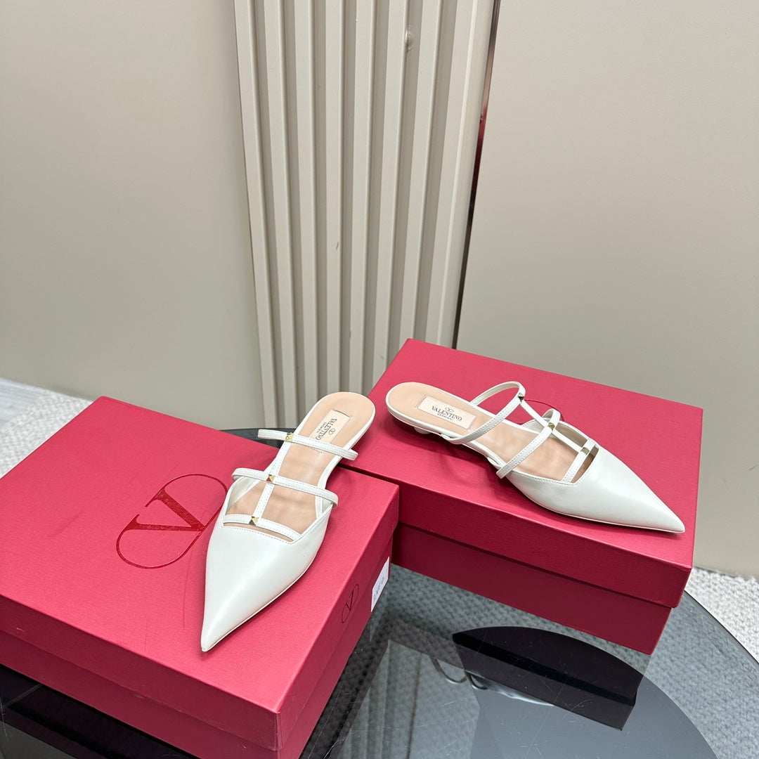 ROCKSTUD WISPY WHITE CALFSKIN MULE 20MM - 35