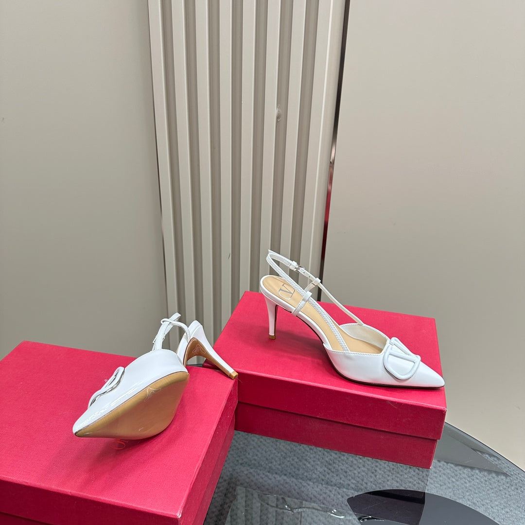 VLOGO SIGNATURUE WHITE PATENT LEATHER SLINGBACK PUMP 80MM - 35