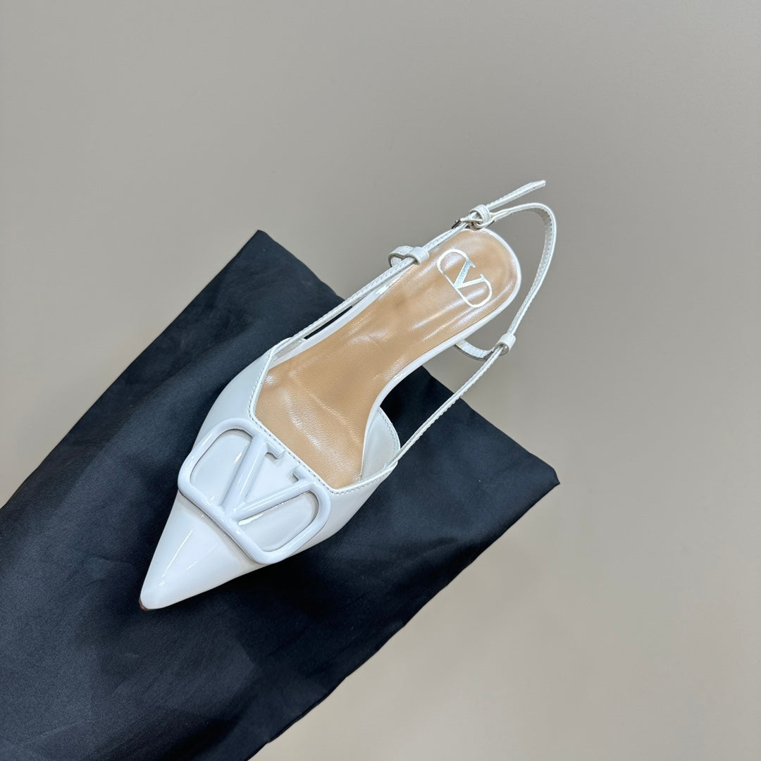 VLOGO SIGNATURUE WHITE PATENT LEATHER SLINGBACK PUMP 80MM - 35