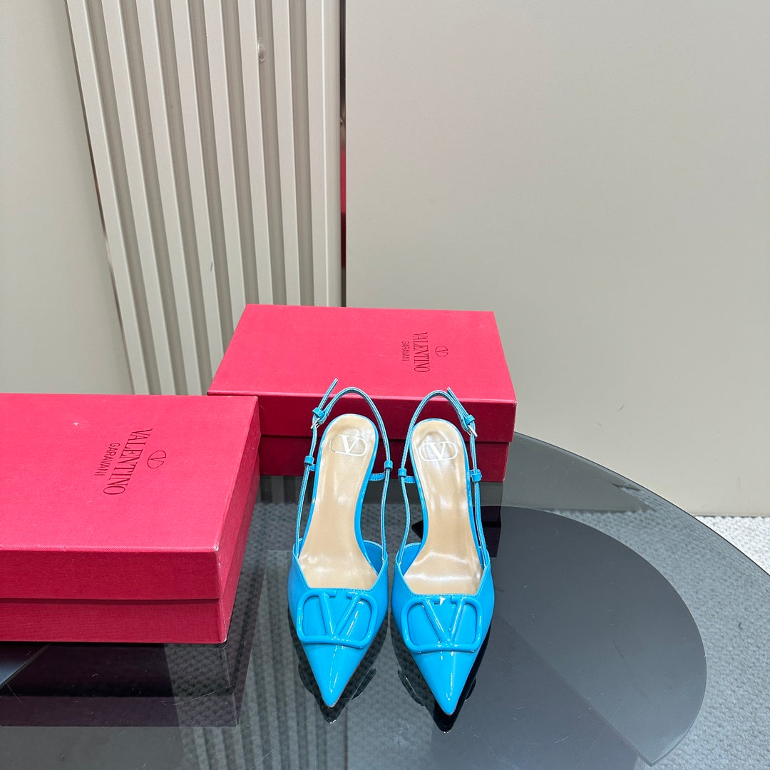 VLOGO SIGNATURUE CERULEAN BLUE PATENT LEATHER SLINGBACK PUMP 80MM - 35