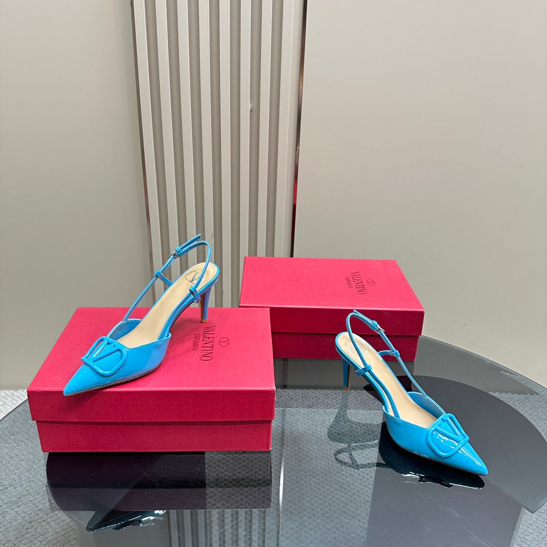VLOGO SIGNATURUE CERULEAN BLUE PATENT LEATHER SLINGBACK PUMP 80MM - 35