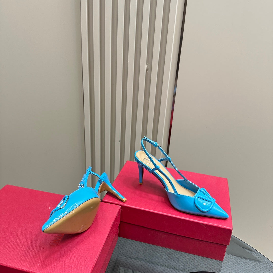 VLOGO SIGNATURUE CERULEAN BLUE PATENT LEATHER SLINGBACK PUMP 80MM - 35